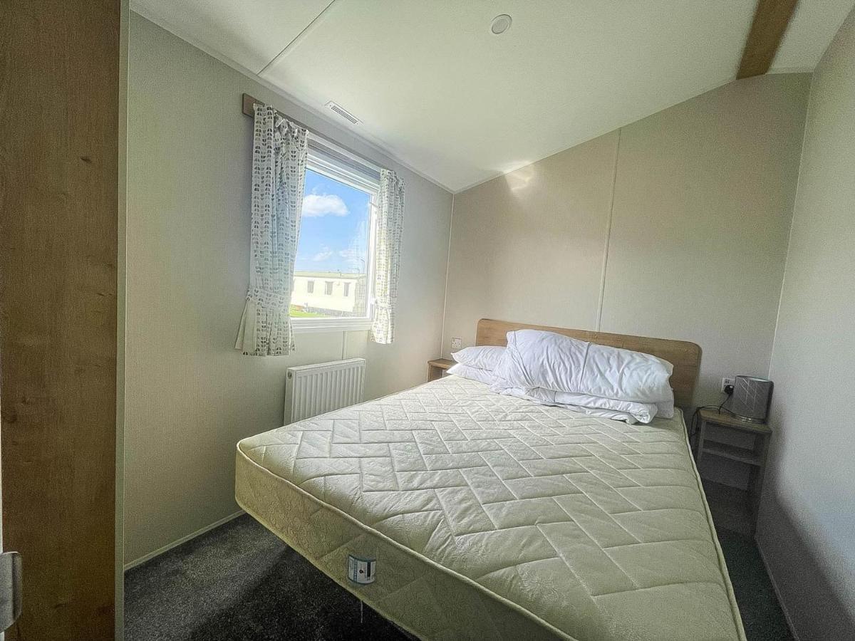 Hotel Lovely 8 Berth Caravan For Hire At Barmston Beach Holiday Park Ref 62002O Lund Exteriér fotografie